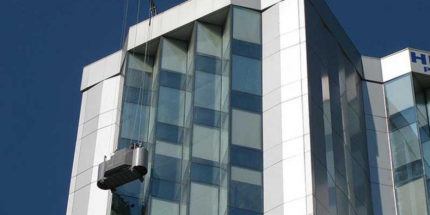 Parapet İçi Raylı Sistem (Cliffhanger)