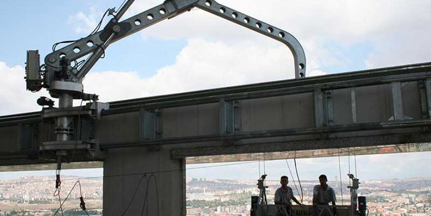 Parapet İçi Raylı Sistem (Cliffhanger)